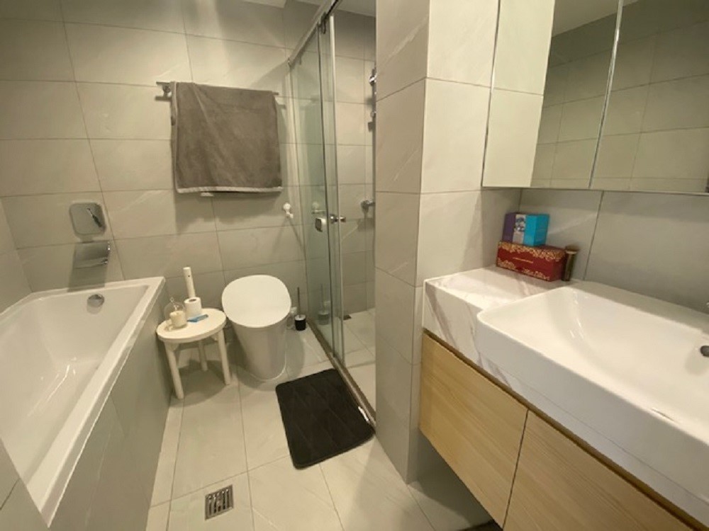 Sec. 1, Zhongxiao E. Rd. 2LDK