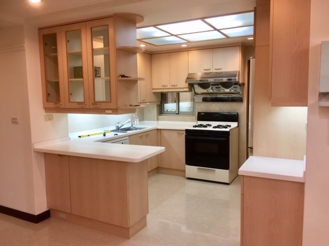 Sec. 6, Zhongshan N. Rd. 3LDK+Den