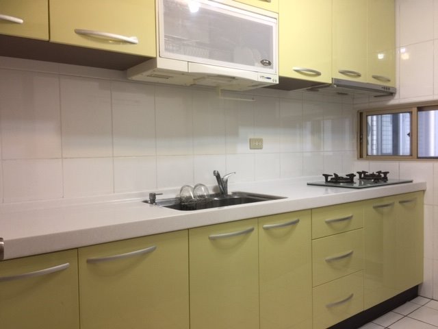 Sec. 2, Zhongshan N. Rd. 3LDK