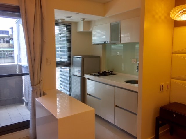 Sec. 2, Nanjing E. Rd. 1LDK